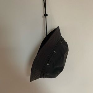 Black bucket hat